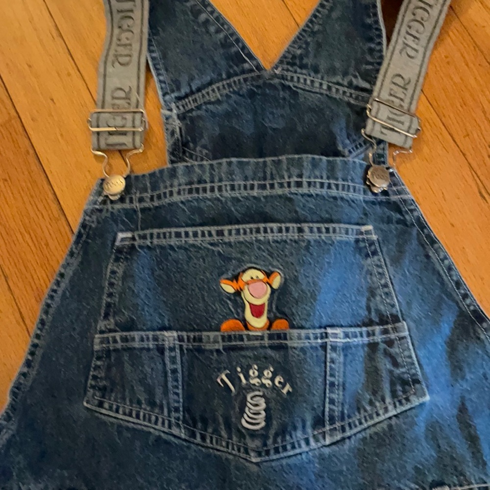 Vintage Winnie the Pooh Tigger overalls 90s